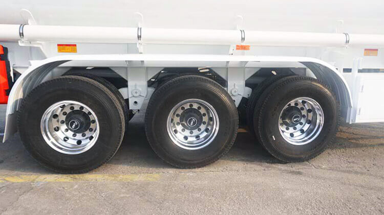 3 Axle 40000 Liters Fuel Tanker Trailer for Sale Manufacture