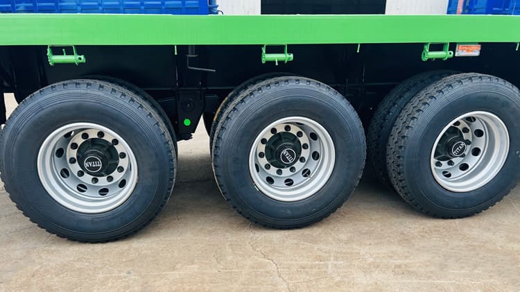 3 axle flatbed trailer